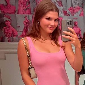 Meet your Posher, Sylvia